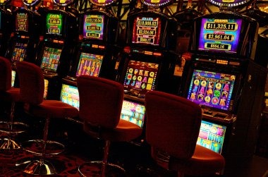 Live casino tables and game variety on andara777